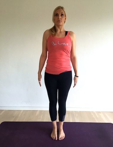 Bjergstilling, tadasana variation III