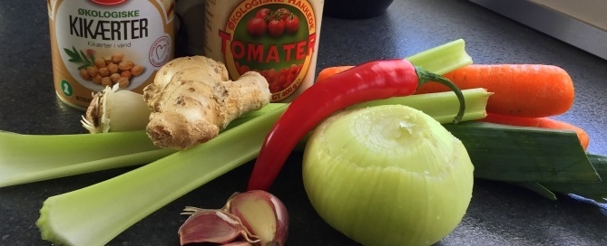 kikærtesuppe - opskrift med kokosmælk, ingefær og lime